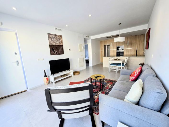 Image No.8-2 Bed Property for sale