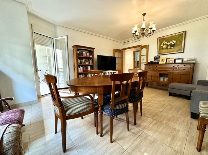 Image No.1-3 Bed Flat for sale