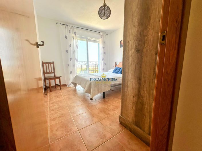 Image No.16-2 Bed Flat for sale