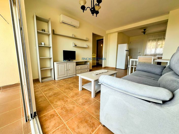 Image No.8-2 Bed Flat for sale