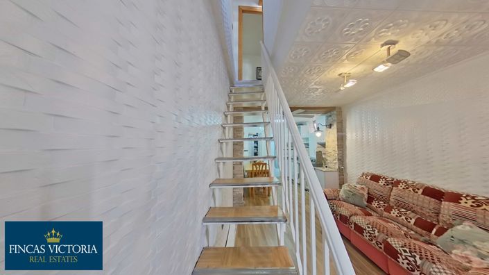 Image No.12-3 Bed Property for sale