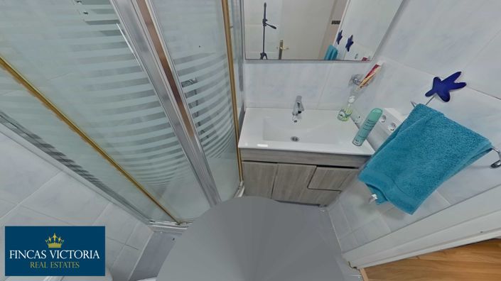 Image No.14-3 Bed Property for sale