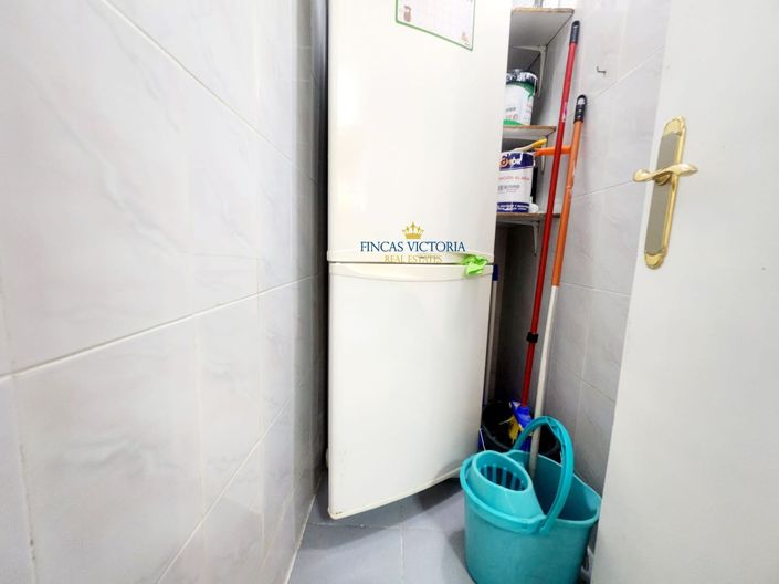 Image No.15-3 Bed Property for sale