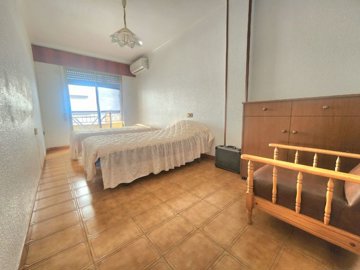 9796418763