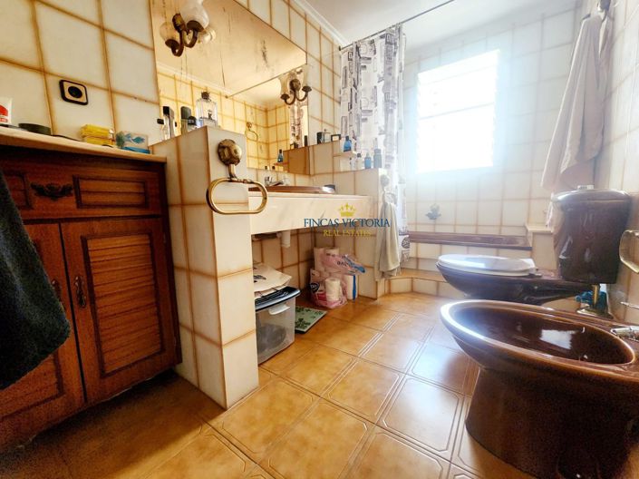 Image No.13-3 Bed Flat for sale