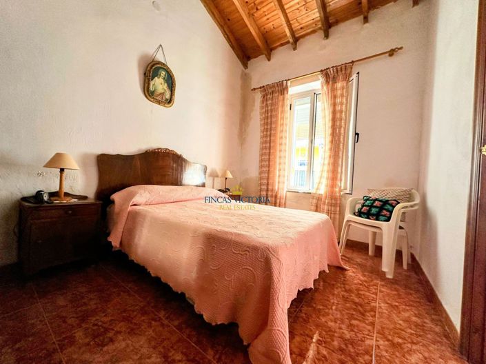 Image No.11-3 Bed Property for sale