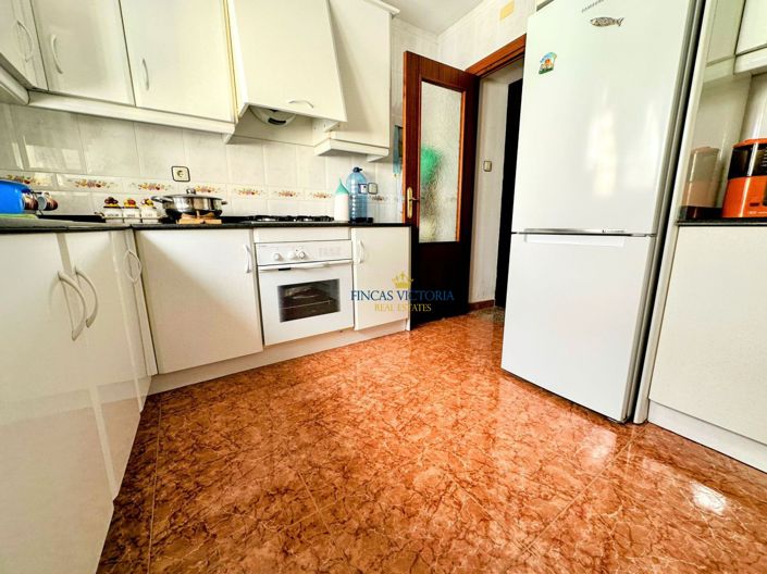 Image No.9-3 Bed Property for sale