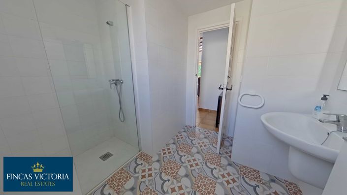 Image No.30-5 Bed Villa for sale