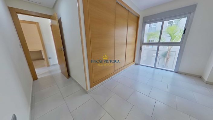 Image No.20-3 Bed Flat for sale