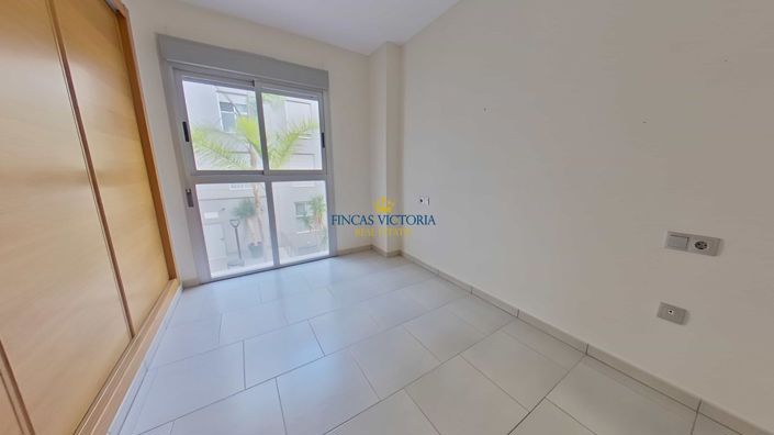 Image No.22-3 Bed Flat for sale