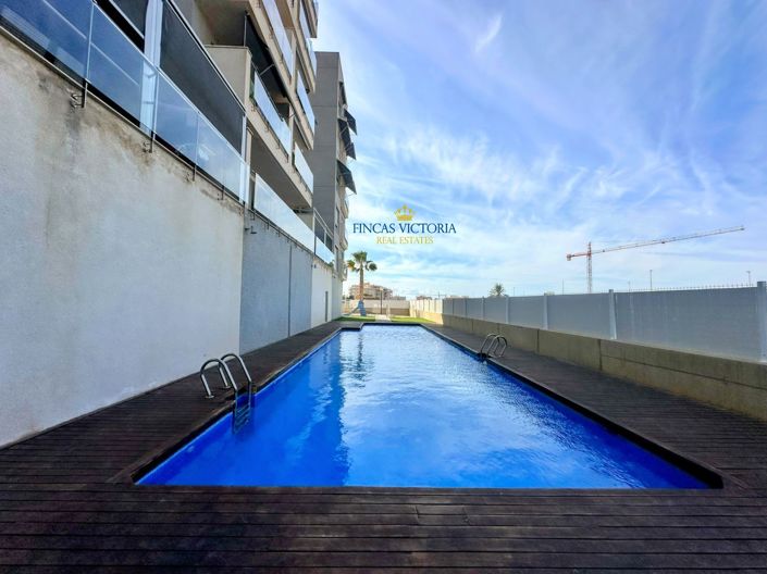 Image No.41-3 Bed Flat for sale