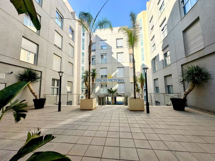 Image No.45-3 Bed Flat for sale