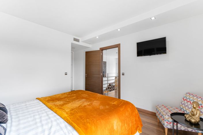 Image No.47-4 Bed Property for sale