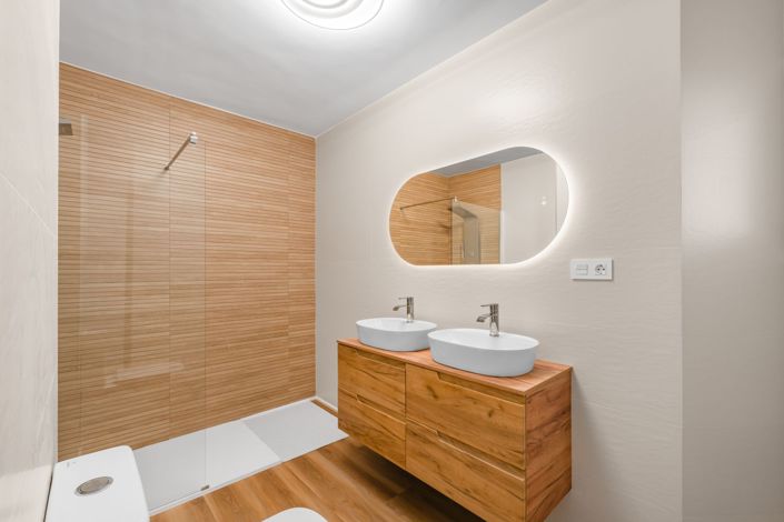 Image No.32-3 Bed Flat for sale