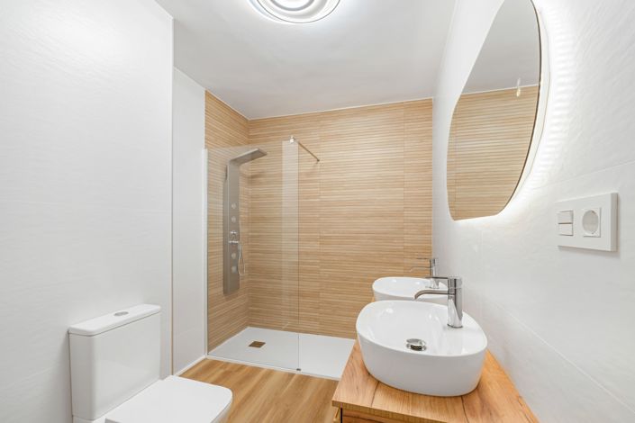 Image No.33-3 Bed Flat for sale