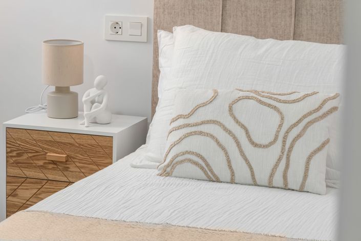 Image No.40-3 Bed Flat for sale