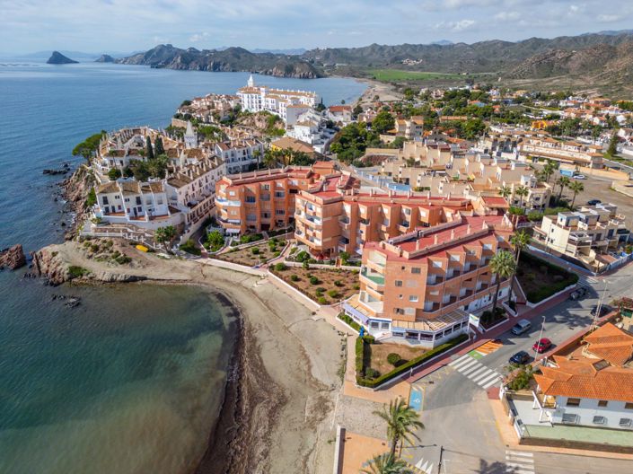 Image No.50-3 Bed Flat for sale