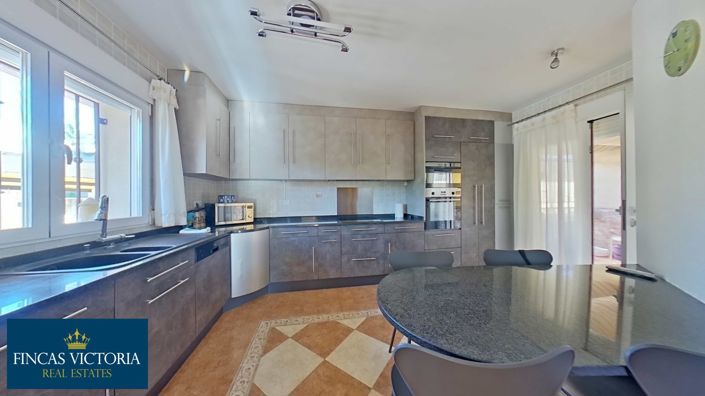 Image No.18-4 Bed Villa for sale