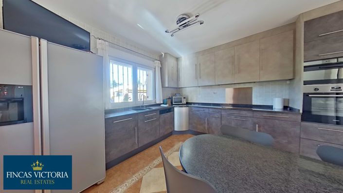 Image No.19-4 Bed Villa for sale