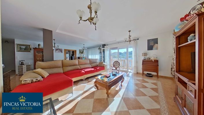 Image No.10-4 Bed Villa for sale