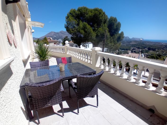 Image No.1-5 Bed Villa for sale