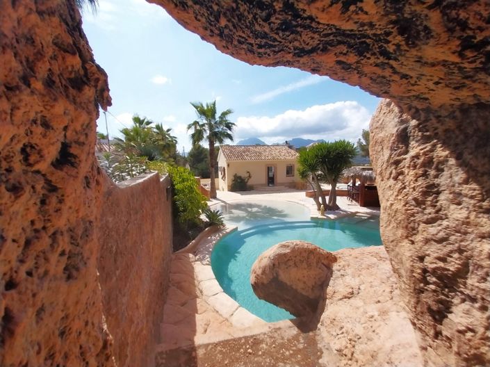 Image No.1-3 Bed Villa for sale
