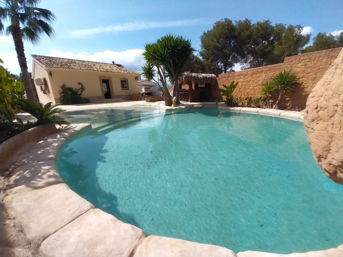 Image No.1-3 Bed Villa for sale
