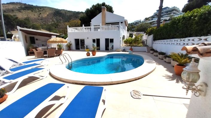 Image No.1-4 Bed Villa for sale