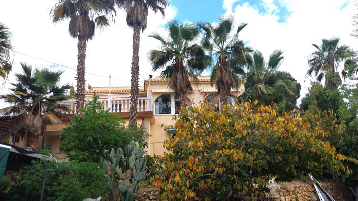 Image No.1-5 Bed Villa for sale