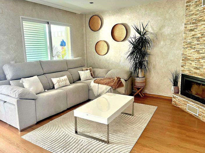 Image No.1-3 Bed Semi-Detached for sale