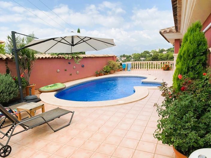 Image No.1-3 Bed Villa for sale