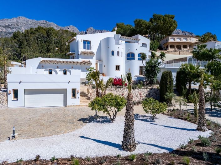 Image No.1-5 Bed Villa for sale