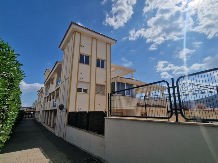 Image No.1-2 Bed Property for sale