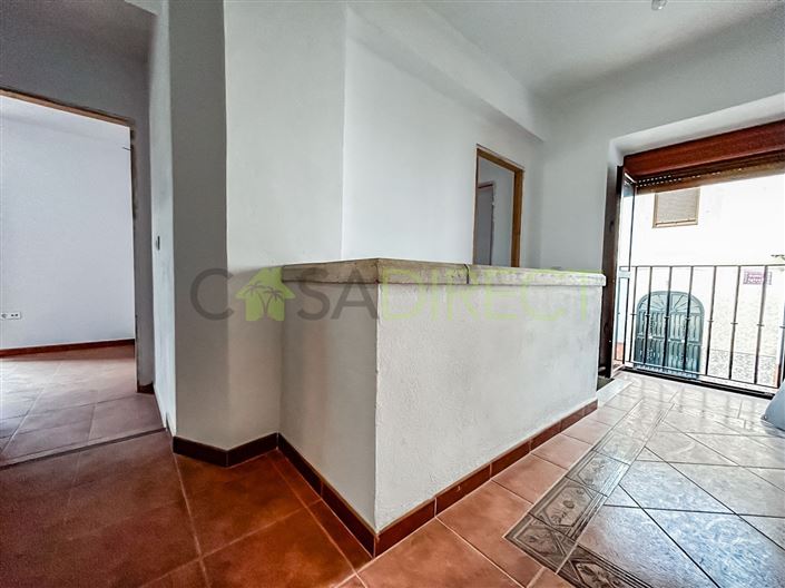 Image No.18-4 Bed Country House for sale