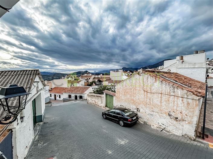 Image No.26-4 Bed Country House for sale