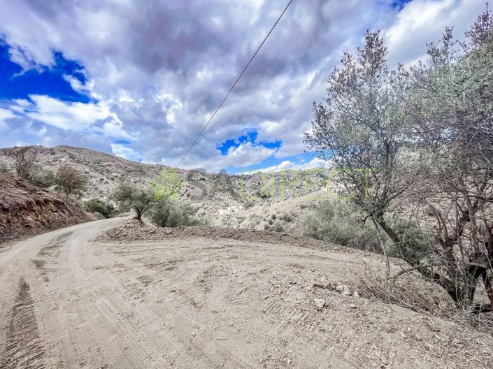 Image No.2-1 Bed Country House for sale