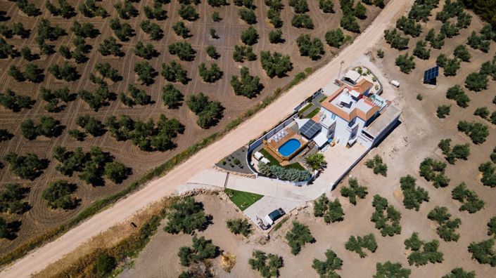 Image No.10-Villa de 6 chambres à vendre à Iznájar