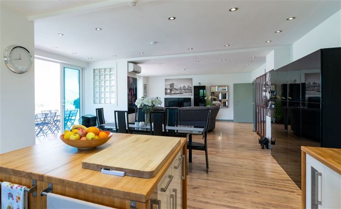 Image No.25-Villa de 6 chambres à vendre à Iznájar