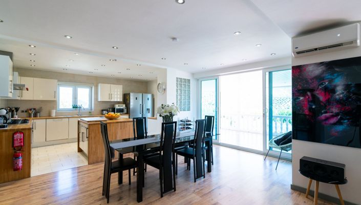 Image No.45-Villa de 6 chambres à vendre à Iznájar