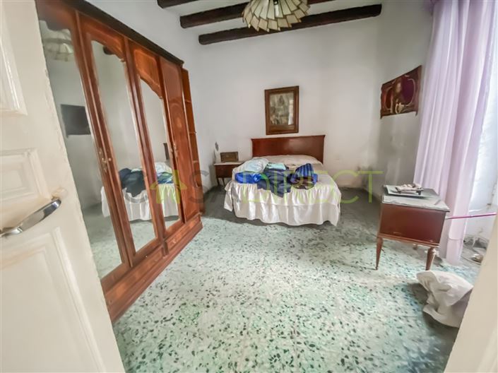 Image No.10-6 Bed Villa for sale