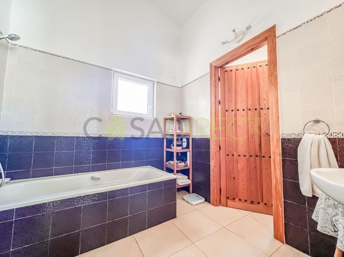 Image No.30-4 Bed Villa for sale