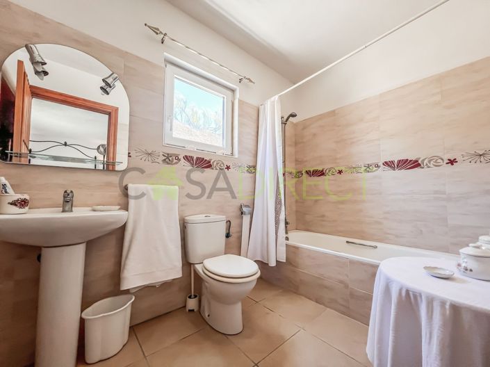 Image No.37-4 Bed Villa for sale