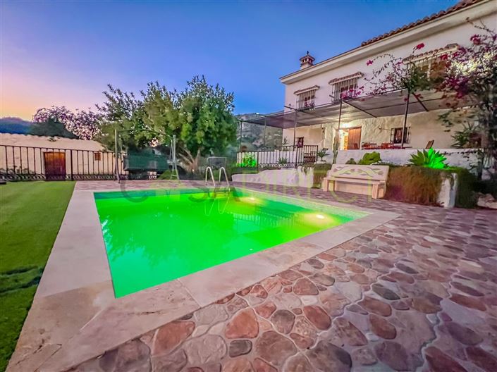 Image No.1-2 Bed Country House for sale