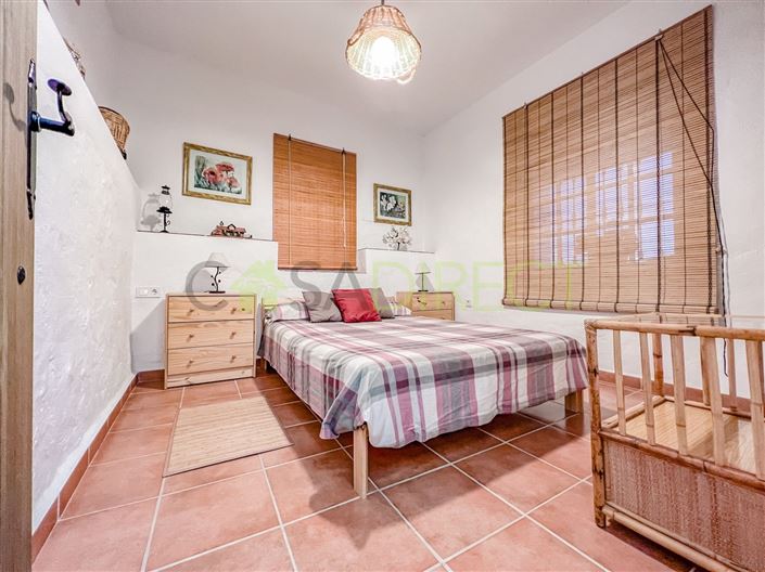 Image No.17-2 Bed Country House for sale