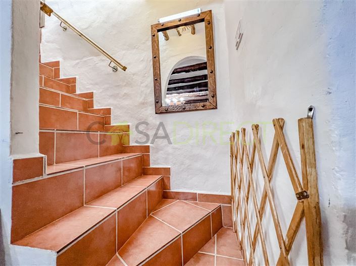 Image No.22-2 Bed Country House for sale