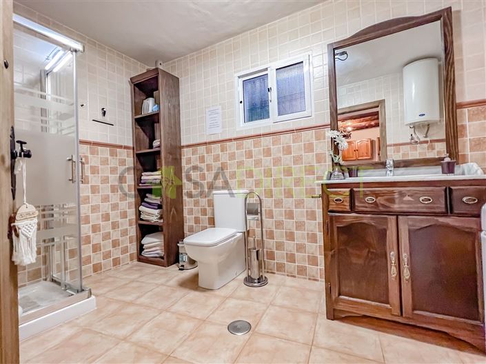 Image No.26-2 Bed Country House for sale