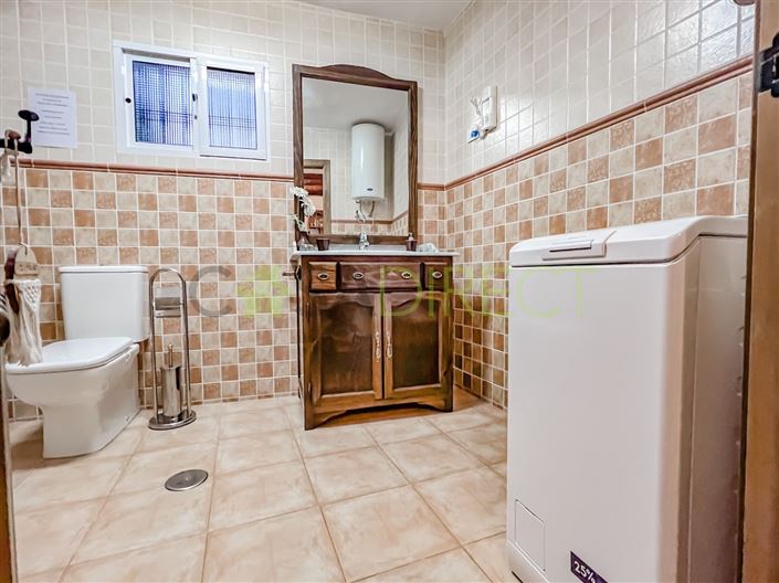 Image No.28-2 Bed Country House for sale