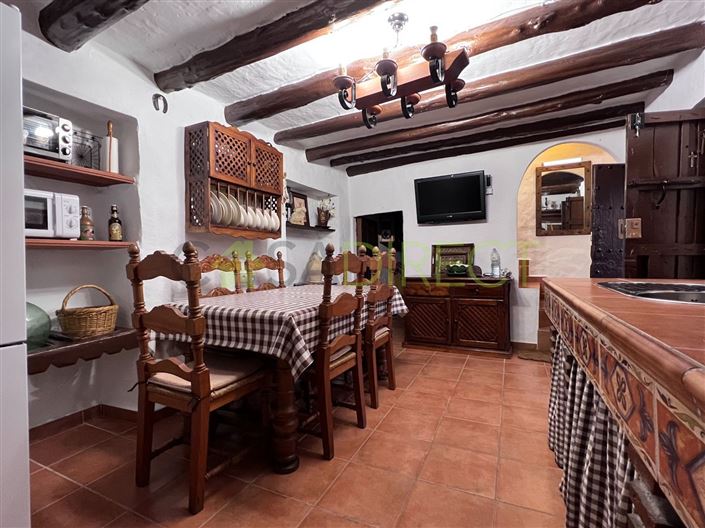 Image No.32-2 Bed Country House for sale