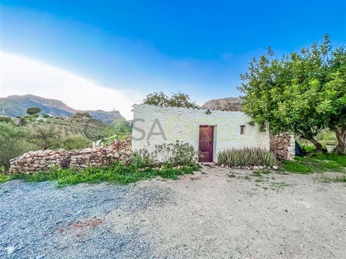 Image No.33-2 Bed Country House for sale