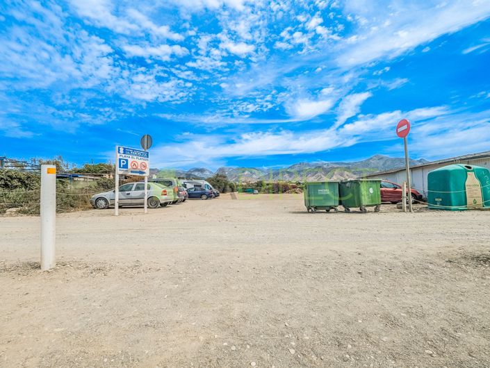 Image No.2-Maison de campagne de 1 chambre à vendre à Nerja